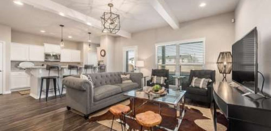 Gorgeous 4/4.5 Townhomes with Fenced Backyards!