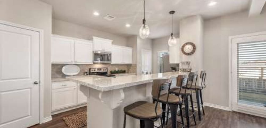 Gorgeous 4/4.5 Townhomes with Fenced Backyards!