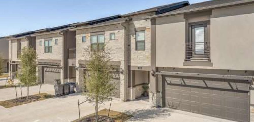 Gorgeous 4/4.5 Townhomes with Fenced Backyards!