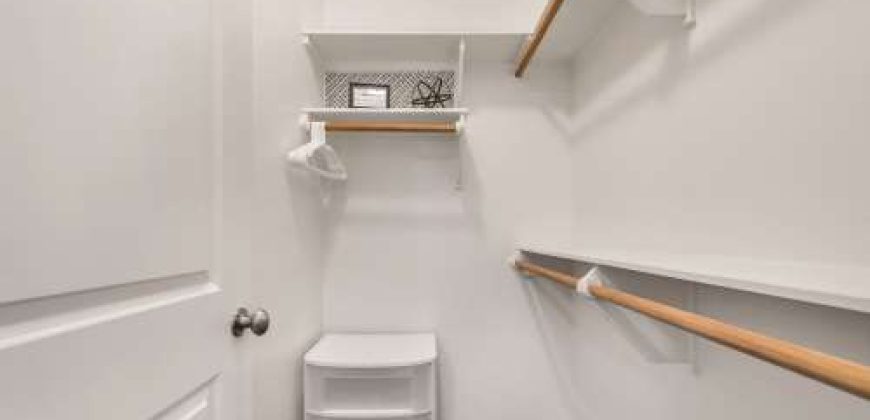 Gorgeous 4/4.5 Townhomes with Fenced Backyards!