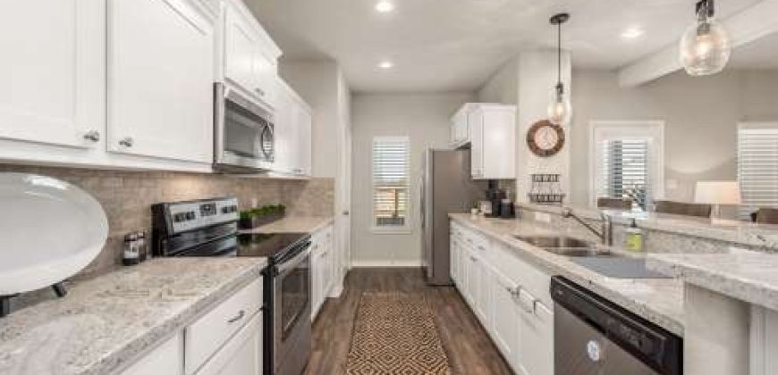 Gorgeous 4/4.5 Townhomes with Fenced Backyards!