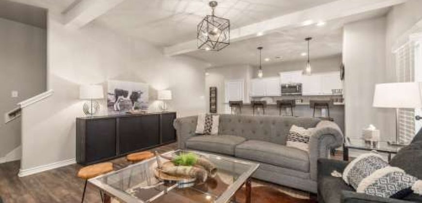 Gorgeous 4/4.5 Townhomes with Fenced Backyards!
