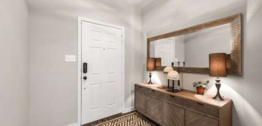 Gorgeous 4/4.5 Townhomes with Fenced Backyards!
