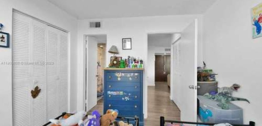 11800 SW 18th St APT 508 Miami, FL 33175