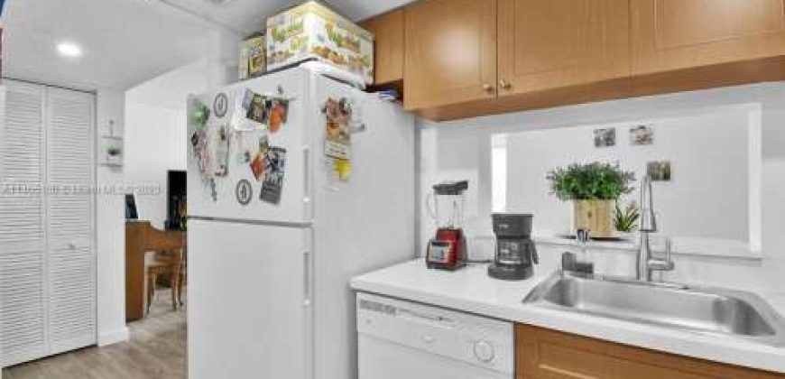 11800 SW 18th St APT 508 Miami, FL 33175