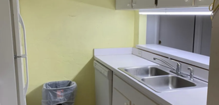 Bedroom with Private Bathroom + Option to Renew – Countryside at the University Condo