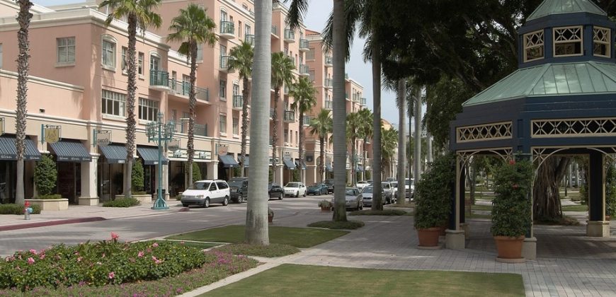 Mizner Park Apartments